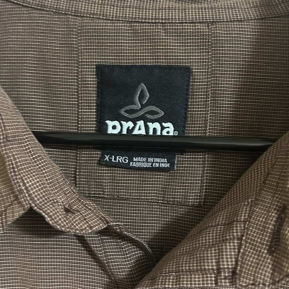 EUC Prana Long Sleeve Button Down Performance Shirt - Picture 2 of 5